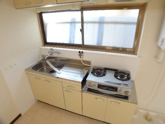 神戸市東灘区住吉山手１丁目のアパートのキッチン