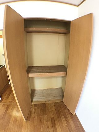 神戸市灘区下河原通４丁目の賃貸マンションの収納