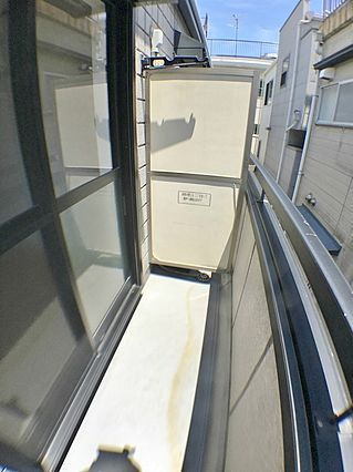 神戸市灘区下河原通４丁目の賃貸マンションのバルコニー