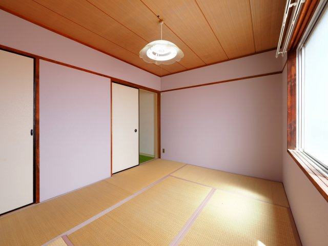神戸市灘区上野通８丁目の賃貸マンションの居間・リビング