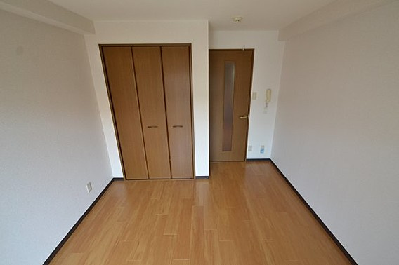 神戸市灘区天城通１丁目の賃貸マンションの洋室