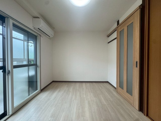 神戸市東灘区本山北町３丁目の賃貸マンションの居間・リビング