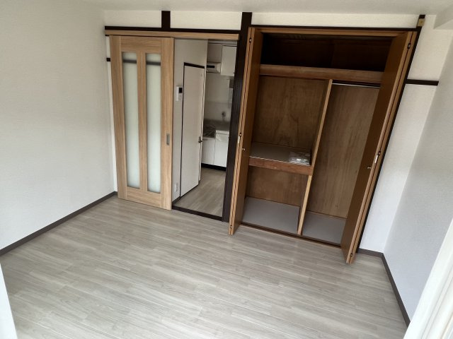 神戸市東灘区本山北町３丁目の賃貸マンションの居間・リビング