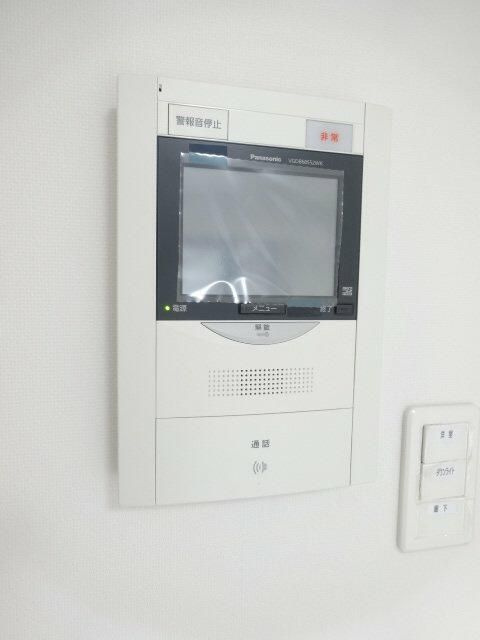 ディアレイシャス上野浅草のセキュリティ|モニター付きインターホン