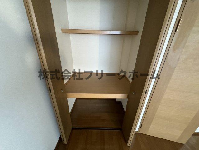 武蔵野市境南町２丁目のアパートの収納