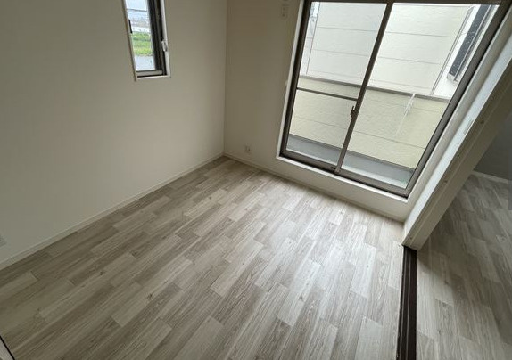 ブリッジビューの洋室
