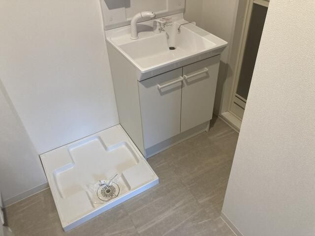 エフプレスト入谷の洗面所