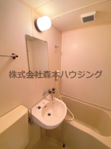 【洗面所】 | 　アイリス野崎 | 洗面所です