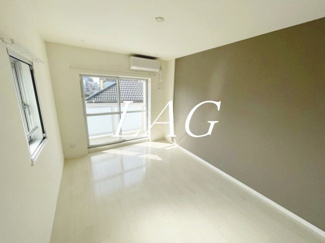 【居間・リビング】 | ティエラ | 洋室のお部屋です。