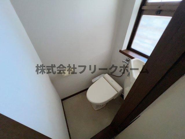 武蔵野市中町３丁目のアパートのトイレ