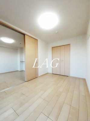 【居間・リビング】 | ルミナス | 洋室のお部屋です。