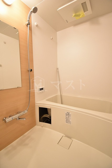 フォーリアライズ本町レクスの浴室