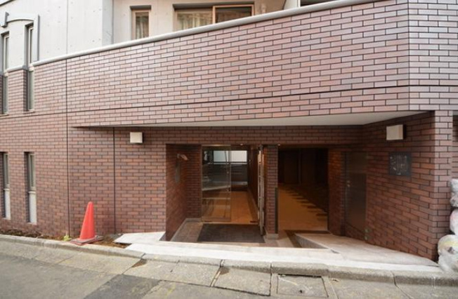 【エントランス】 | ＮＯ．７ゼルコバマンション