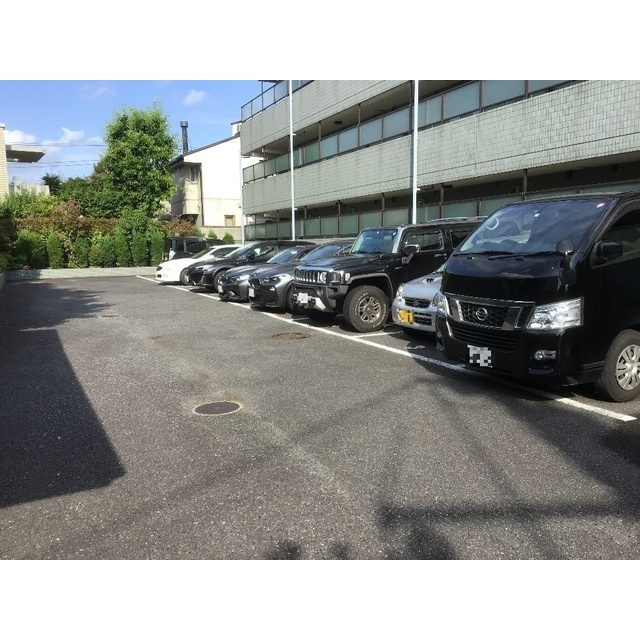 第2成城島田マンションの駐車場|駐車場完備です