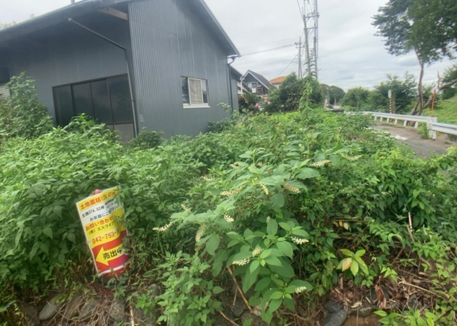 【外観】 | 物件の詳細については、現地を見てわかること以外に、役所や法務局などで調べないとわからないことがあります。そのため、現地に行く場合は、もしこの物件を買ったらどのような生活ができるかをイメージしましょう。