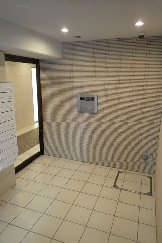 アイルプレミアム文京六義園のエントランス