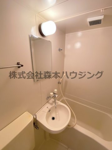 【洗面所】 | 　アイリス野崎 | 洗面所です