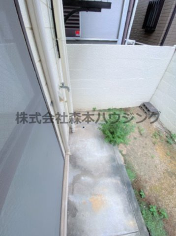 【設備】 | 　アイリス野崎 | 洗濯機置き場です
