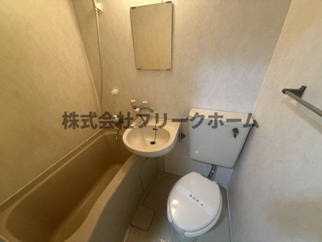 武蔵野市境南町２丁目の賃貸マンションの浴室
