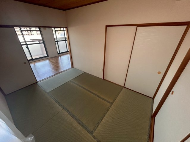 豊中市曽根西町２丁目の賃貸マンションの和室