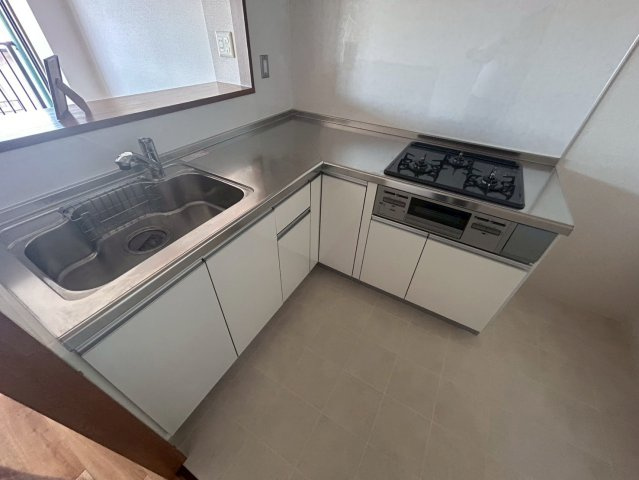 豊中市曽根西町２丁目の賃貸マンションのキッチン