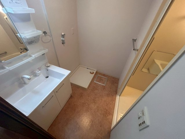 豊中市曽根西町２丁目の賃貸マンションのトイレ