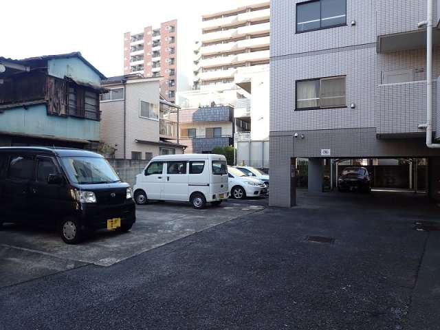 ハイキャスト大山の駐車場