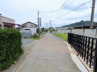 【前面道路含む現地写真】 | 秩父市下影森　ワイドバルコニー　4DK