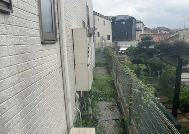 【発電・温水設備】 | 毎日のバスタイムや洗面で活躍する給湯設備リモコンです。ワンタッチでお湯張りや保温設定が可能で、忙しい日々でも快適にお使いいただけます。操作性や設置場所などの細かな仕様を現地でご確認ください。