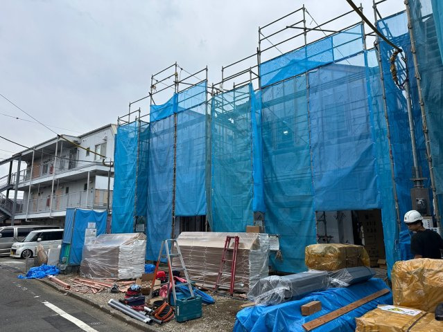 八王子市　暁町　新築戸建て　０１期の前面道路含む現地写真