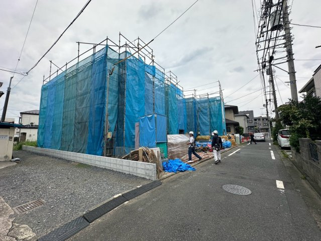 八王子市　暁町　新築戸建て　０１期の前面道路含む現地写真