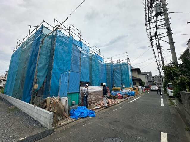 八王子市　暁町　新築戸建て　０１期の前面道路含む現地写真