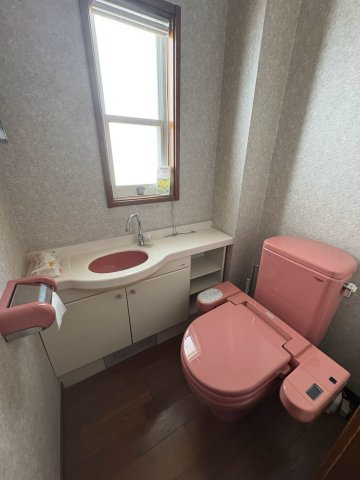 池之端四丁目戸建のトイレ