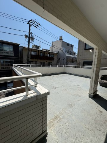池之端四丁目戸建のバルコニー