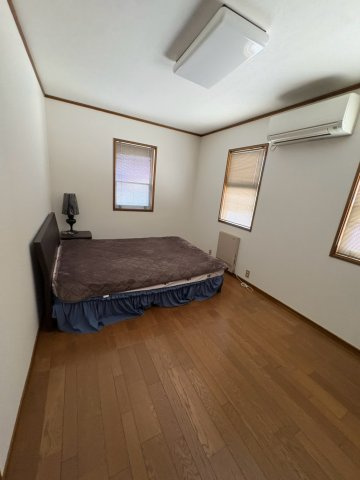 池之端四丁目戸建の洋室