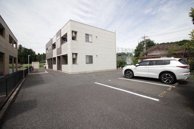 パルテールアルテの駐車場|駐車スペースもあります