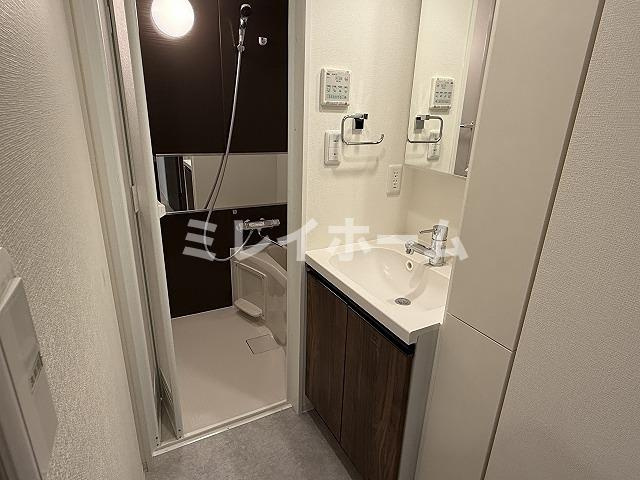 ラヴィエール荏原中延の独立洗面台