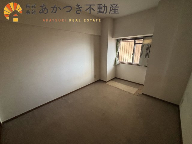 エメラルドマンション東加古川の洋室