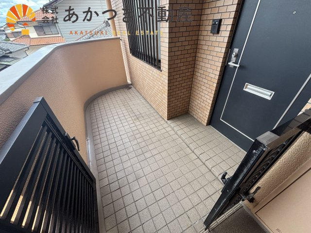 エメラルドマンション東加古川の玄関