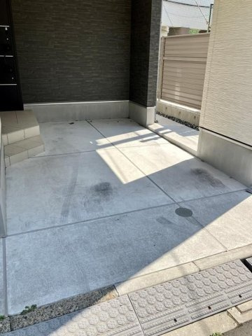 京島戸建の駐車場