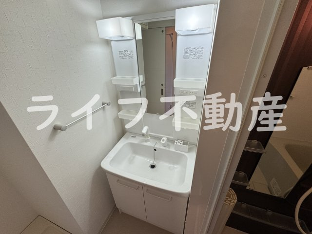 coco vialatteの独立洗面台|独立洗面台です
