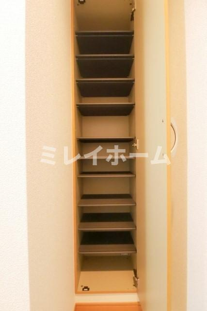 プレシャスガーデン鵜の木の玄関