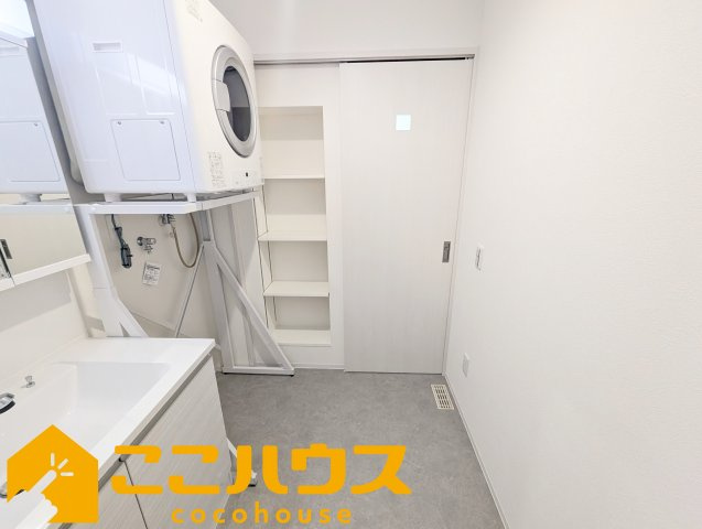 西原町我謝　RC住宅　新築戸建て　全3棟　B号棟の脱衣所|脱衣所
