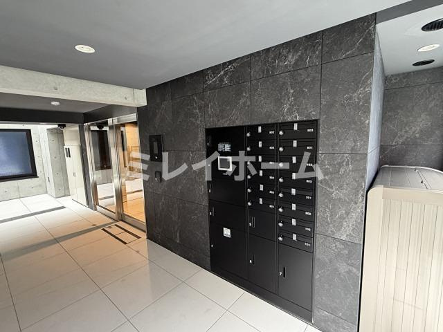 ラヴィエール荏原中延のエントランス
