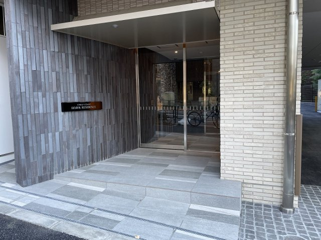 クレストコート目白新坂レジデンスのエントランス