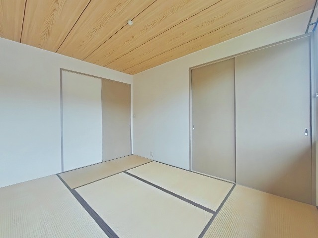 茨木市南春日丘７丁目のアパートの和室