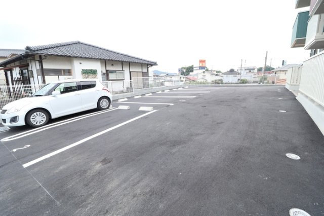 リネア・ルミニスの駐車場|駐車スペースもあります☆