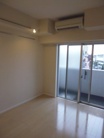 ステージファースト後楽園の居間・リビング