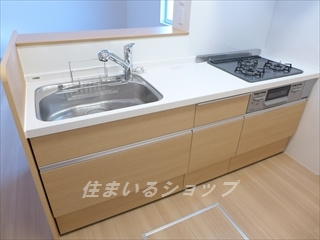 ダン・ルミエールのキッチン|３口コンロ付き