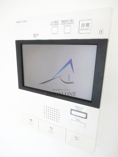 スパシエ東神奈川の設備|モニター付きインターホンです。